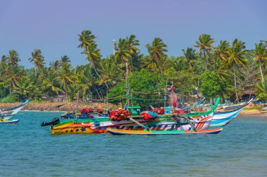 Mirissa, Sri Lanka, 22 Ocak 2022: Mirissa, Sri Lanka limanında balıkçı tekneleri.