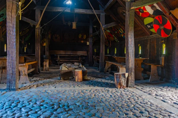 2022年7月13日スウェーデン フォトエビケン市 スウェーデンのフォトエビケン バイキング博物館の木造小屋の内部画像 — ストック写真