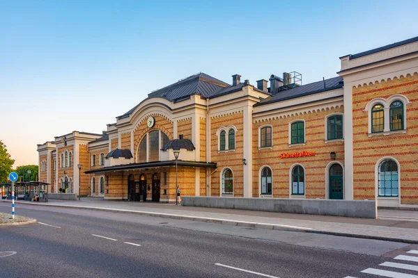 Kristianstad Σουηδία Ιουλίου 2022 Ηλιοβασίλεμα Σιδηροδρομικό Σταθμό Στο Kristianstad Σουηδία — Φωτογραφία Αρχείου