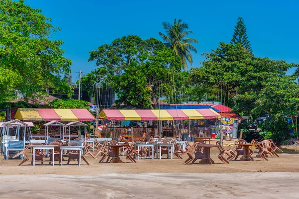 Weligama Sri Lanka Stycznia 2022 Restauracja Plażowa Plaży Weligama Sri — Zdjęcie stockowe