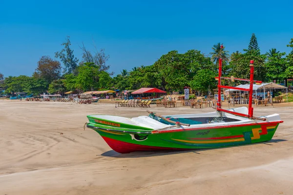 Weligama Sri Lanka Janeiro 2022 Barcos Pesca Praia Weligama Sri — Fotografia de Stock