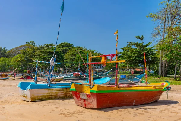 Weligama Sri Lanka Enero 2022 Barcos Pesca Playa Weligama Sri — Foto de Stock