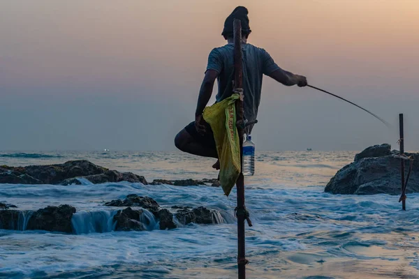 Koggala Sri Lanka Enero 2022 Vista Del Atardecer Los Pescadores — Foto de Stock