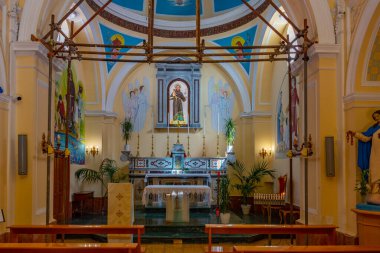 Ischia, İtalya, 23 Mayıs 2022: Chiesa di Sant 'Antonio da Padova Kilisesi Serra Fontana, Ischia Adası, İtalya.