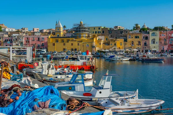 Procida Italië Mei 2022 Uitzicht Boten Die Aanmeren Jachthaven Van — Stockfoto