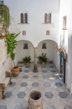 Anacapri, İtalya, 20 Mayıs 2022: Anacapri, İtalya 'da Villa San Michele' in İçişleri.