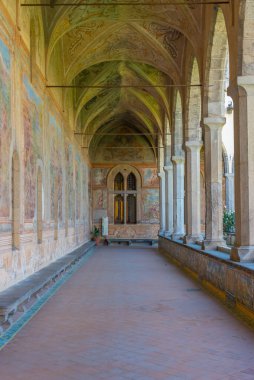 Napoli, İtalya, 19 Mayıs 2022: Napoli, İtalya 'daki Santa Chiara manastırında freskler.