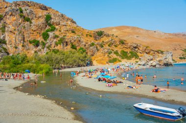 Preveli, Yunanistan, 20 Ağustos 2022: Yunan adası Girit 'teki Preveli plajı.