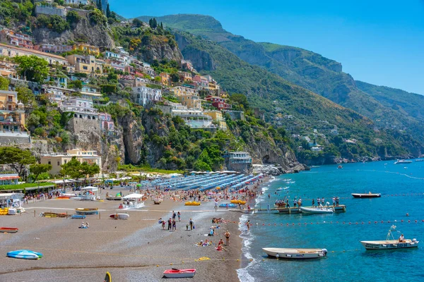 Positano Itália Maio 2022 Dia Ensolarado Praia Positano Itália — Fotografia de Stock