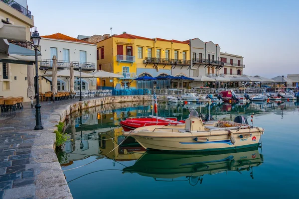 2022年8月21日ギリシャのレティムノ ギリシャの町レティムノでの古いヴェネツィアの港の日の出ビュー — ストック写真