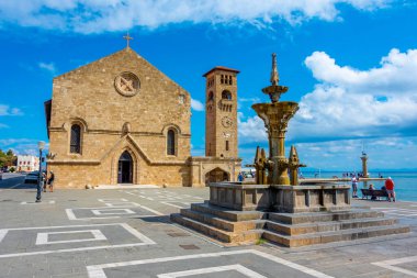 Rodos, Yunanistan, 25 Ağustos 2022: Yunanistan 'ın Rodos kentindeki Theotokos Anonsu Kilisesi.