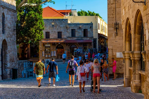 Родос Греция Августа 2022 Вид Туристическую Улицу Греческом Городе Родос — стоковое фото