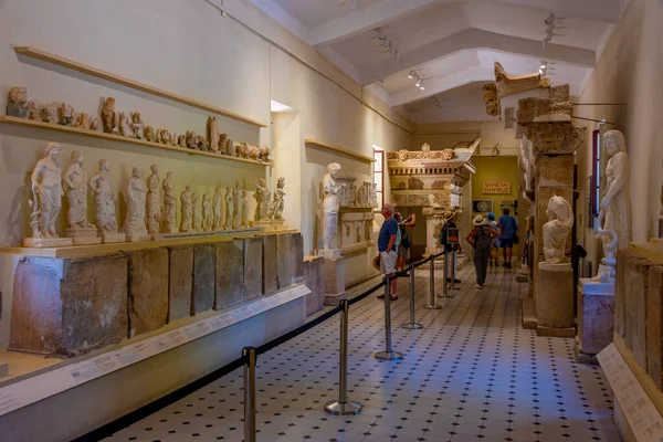 希腊埃斯皮达沃斯 2022年9月4日 希腊埃斯皮达罗斯阿斯克勒皮埃翁古代戏剧博物馆的艺术收藏 — 图库照片