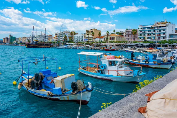 2022年9月7日ギリシャ カラマタ ギリシャのカラマタ港に係留ボート — ストック写真