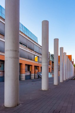 Nurnberg, Almanya, 10 Ağustos 2022: Alman kenti Nurnberg 'in İnsan Hakları Sokağı gündoğumu.