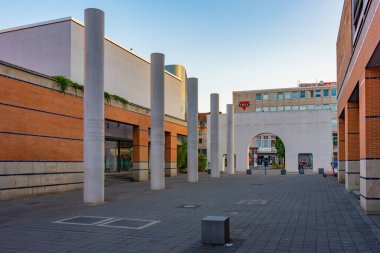Nurnberg, Almanya, 10 Ağustos 2022: Alman kenti Nurnberg 'in İnsan Hakları Sokağı gündoğumu.