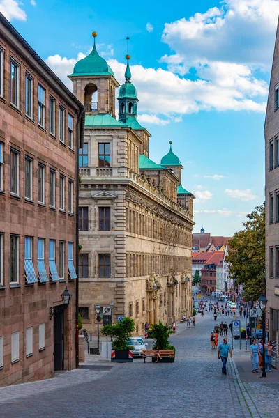 Нурнберг Німеччина Серпня 2022 Року Люди Йдуть Пішки Бургштрассе Нурнберг — стокове фото