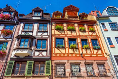 Nurnberg, Almanya, 11 Ağustos 2022: Almanya 'nın Nurnberg kentindeki kereste evleri.