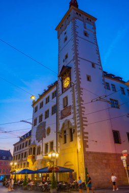 Wurzburg, Almanya, 11 Ağustos 2022: Almanya 'da Grafeneckart üzerinde gün batımı.