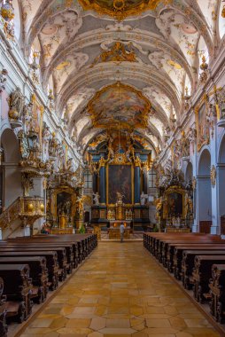 Regensburg, Almanya, 12 Ağustos 2022: Regensburg, Almanya 'daki Saint Emmeram Bazilikası.