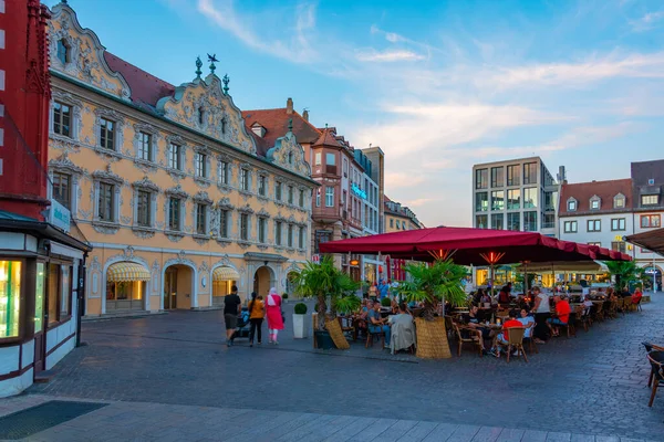 2022年8月11日ドイツ ヴュルツブルク市 ドイツの都市ヴルツブルクにおけるオーバーマーケットの夕景 — ストック写真