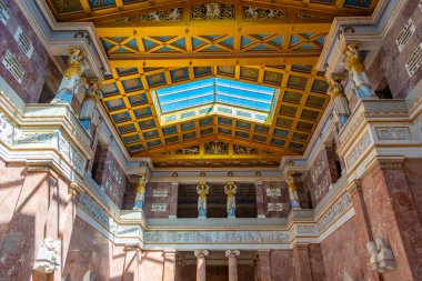 Regensburg, Almanya, 13 Ağustos 2022: Regensburg, Almanya yakınlarındaki Walhalla anıtının içi.