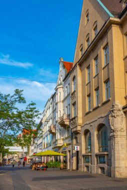 Ingolstadt, Almanya, 13 Ağustos 2022: Alman kenti Ingolstadt 'ta günbatımı manzarası.