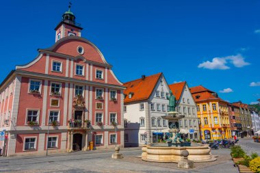 Eichstatt, Almanya, 14 Ağustos 2022: Willibaldsbrunnen, Alman kenti Eichstatt.