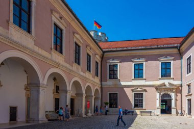 Eichstatt, Almanya, 14 Ağustos 2022: Alman Eichstatt kasabasındaki Willibaldsburg kalesi.