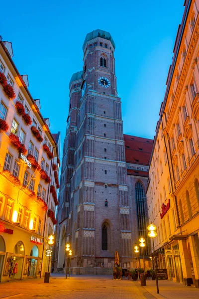 Mnichov Německo Srpna 2022 Východ Slunce Pohled Kostel Frauenkirche Německém — Stock fotografie