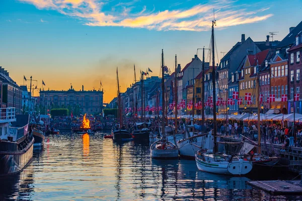 Kopenhagen Denemarken Juni 2022 Midzomerviering Oude Nyhavn Haven Het Centrum — Stockfoto