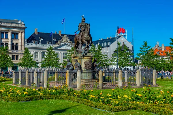 2022年6月23日 丹麦哥本哈根 丹麦哥本哈根Nytorv广场的雕像视图 — 图库照片