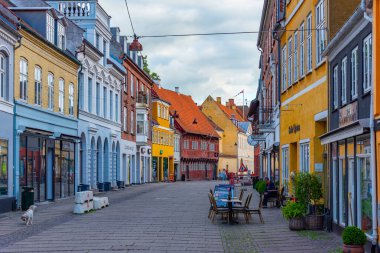 Fredensborg, Danimarka, 22 Haziran 2022: Koge, Danimarka 'nın merkezindeki ticari cadde.