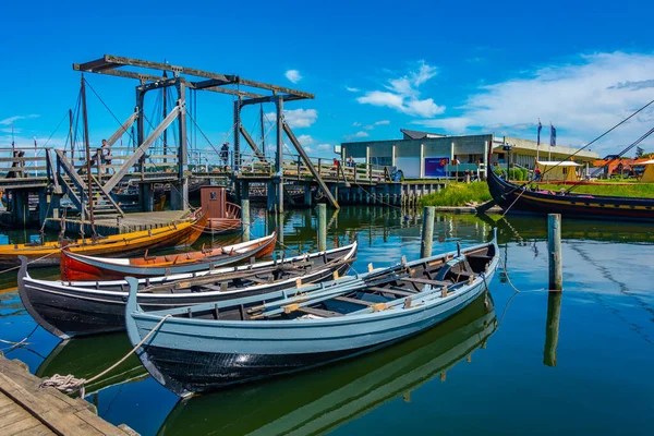 Roskilde Dánia 2022 Június Rekonstruált Viking Hajók Dániai Roskilde Kikötőjében — Stock Fotó
