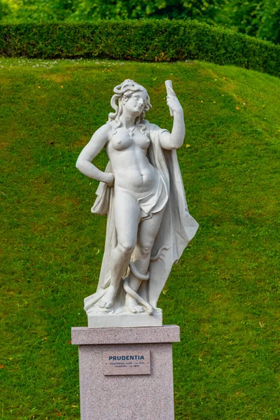 Hillerod Dinamarca Junho 2022 Escultura Nos Jardins Palácio Frederiksborg Slot — Fotografia de Stock