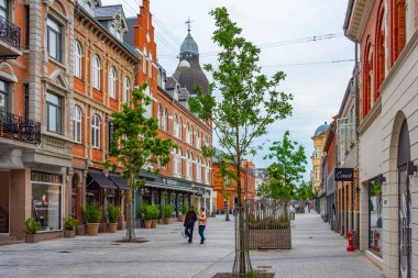 Esbjerg, Danimarka, 17 Haziran 2022: Danimarka 'nın merkezindeki Esbjerg Ticaret Sokağı.