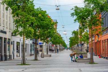 Esbjerg, Danimarka, 17 Haziran 2022: Danimarka 'nın merkezindeki Esbjerg Ticaret Sokağı.