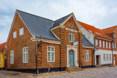Ribe, Danimarka, 17 Haziran 2022: Ribe, Danimarka 'nın merkezindeki tarihi cadde.
