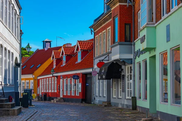 2022年6月16日デンマーク エベルトフト デンマークの街のカラフルな通り Ebeltoft — ストック写真