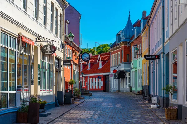 2022年6月16日デンマーク エベルトフト デンマークの街のカラフルな通り Ebeltoft — ストック写真