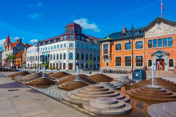 2022年6月15日 丹麦奥尔堡 位于丹麦奥尔堡市中心的Toldbod大道上的多彩的房屋 — 图库照片