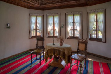 Tryavna, Bulgaristan, 24 Nisan 2022: Bulgaristan 'ın Tryavna kentindeki Daskalov ev müzesinde sergi.