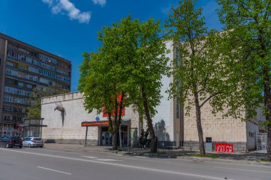 Gabrovo, Bulgaristan, 24 Nisan 2022: Bulgaristan 'ın Gabrovo kentinde Espri ve Hiciv Evi.