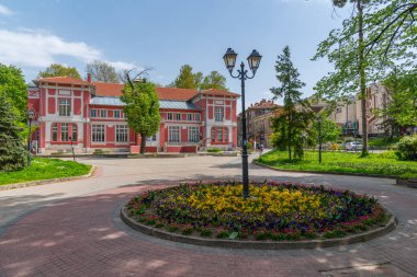 Svishtov, Bulgaristan, 25 Nisan 2022: Bulgaristan 'ın Svishtov kentinde bölgesel kütüphane.