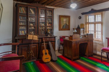 Belchin, Bulgaristan, 1 Mayıs 2022: Bulgaristan 'ın Belchin köyünün müze kompleksinde sergi.