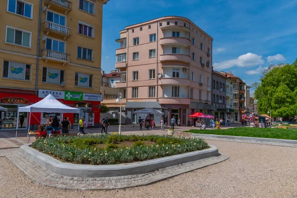 stock image Gabrovo, Bulgaria, April 24, 2022: View of a street in the center of Gabrovo, Bulgaria.