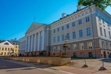 Tartu, Estonya, 27 Haziran 2022: Estonya 'daki Tartu Üniversitesi manzarası.