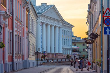 Tartu, Estonya, 27 Haziran 2022: Estonya 'daki Tartu Üniversitesi manzarası.