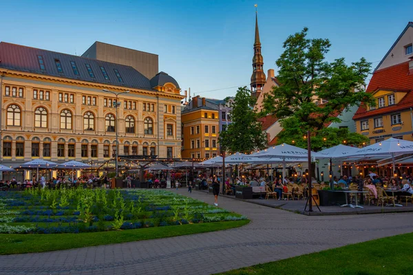 Riga Latvia June 2022 Sunset Livu Laukums Square Latvian Capital — Stock Photo, Image