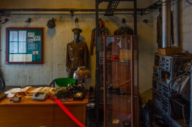 Tallinn, Estonya, 30 Haziran 2022: Estonya 'nın başkenti Tallin' deki Viru Oteli içinde tarihi sergi.